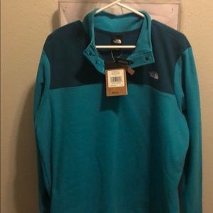 North Face. Fleece with tags